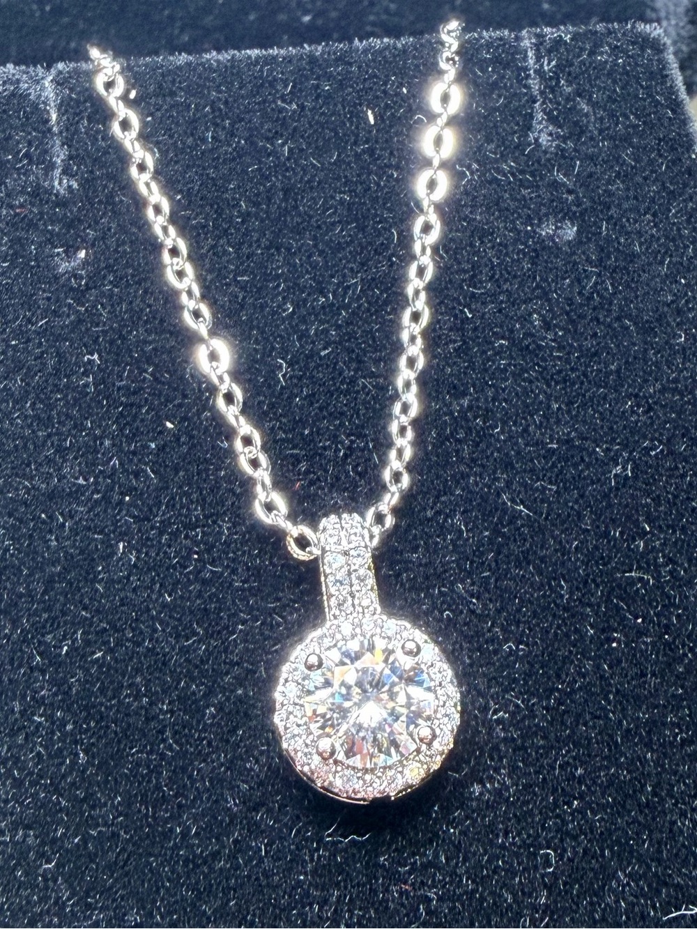 1.0 carat Round Halo Pendant Necklace GRA certified Moissanite Diamond